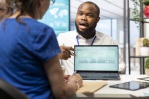 persona che riceve consulenza finanziaria professionale